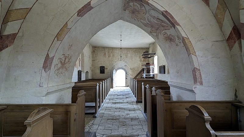 Dviračiu pere Daniją. Stevns Klint bažnyčios vidus