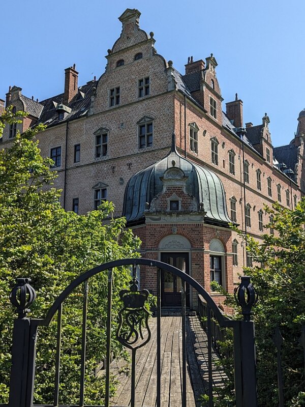 Dviračiu per Daniją. Vallø pilies gyvenamoji dalis