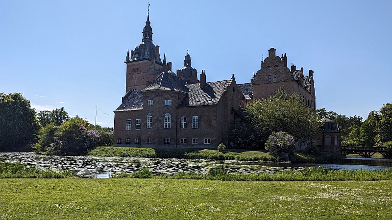 Dviračiu per Daniją. Vallø pilis
